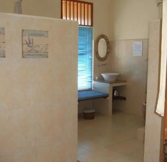 ガーデンビュースーペリアールーム, Guesthouse Rumah Senang