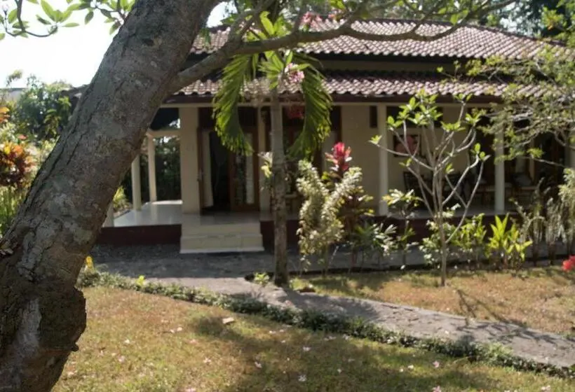 プールビュースタンダードルーム, Guesthouse Rumah Senang