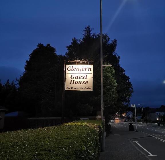 标准单人间, Glenfern Guest House And A Separate Cottage With Its Own Private Hot Tub