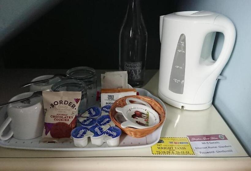 标准单人间, Glenfern Guest House And A Separate Cottage With Its Own Private Hot Tub