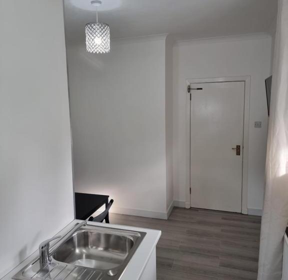 套房, Glenfern Guest House And A Separate Cottage With Its Own Private Hot Tub