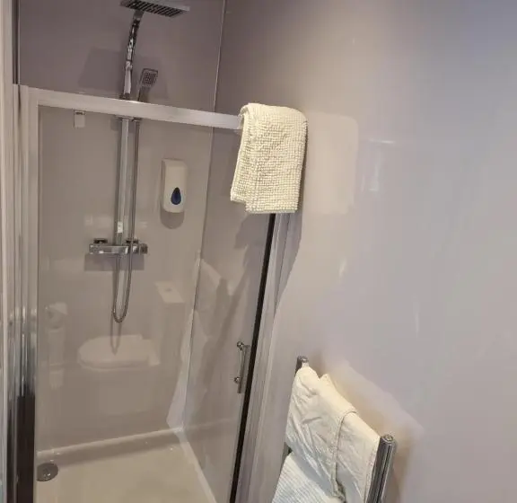 スイート, Glenfern Guest House And A Separate Cottage With Its Own Private Hot Tub