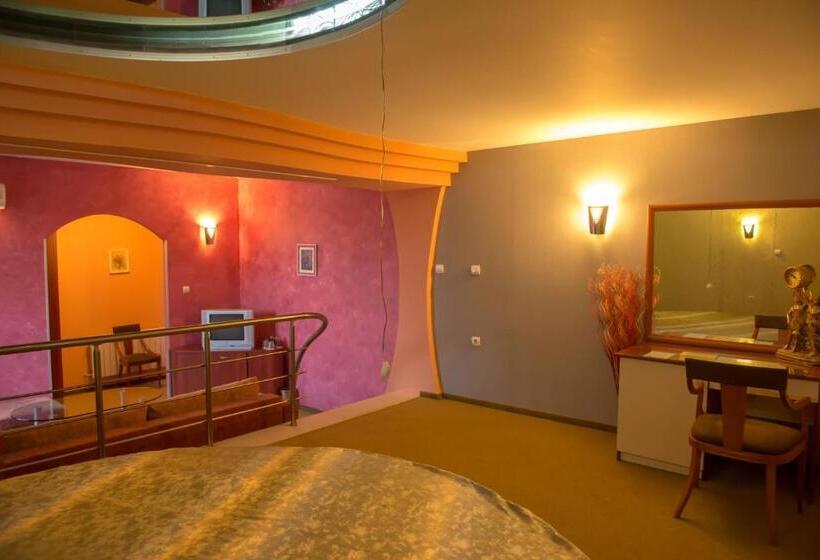 חדר סטודיו סטנדרד, Kapri