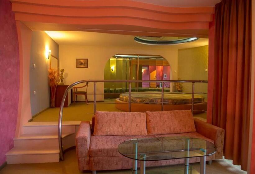 חדר סטודיו סטנדרד, Kapri