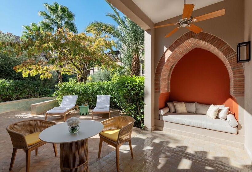 Standard Interior Room