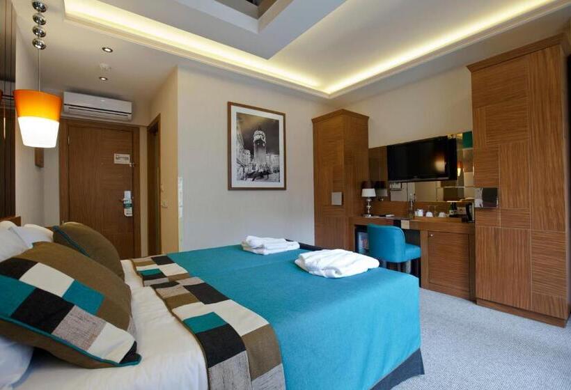 スタンダードルーム, Collage Taksim