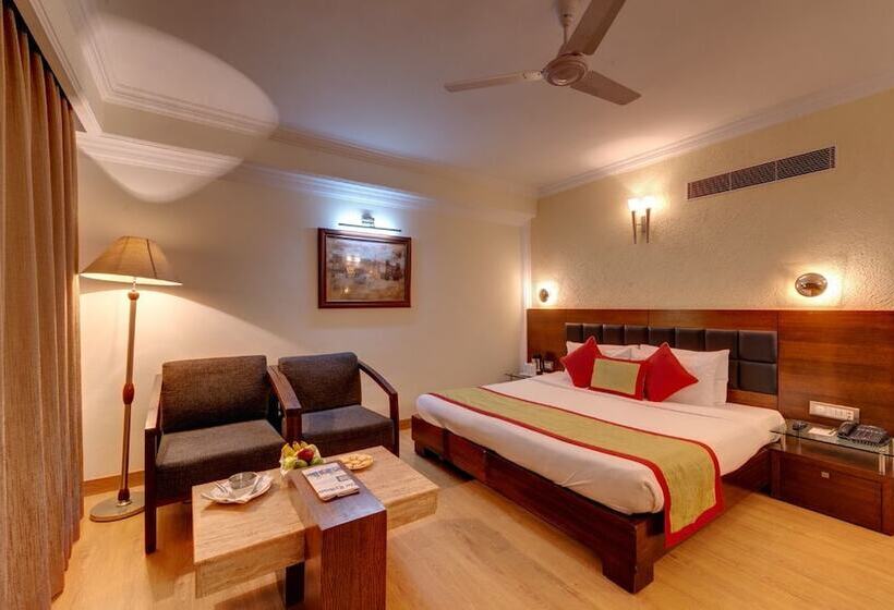 اتاق لوکس, Combermere