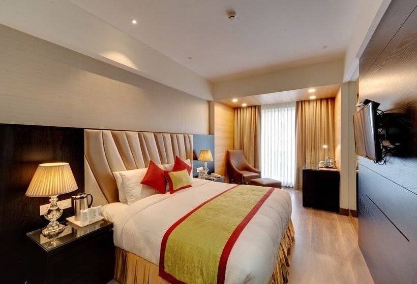 اتاق لوکس, Combermere