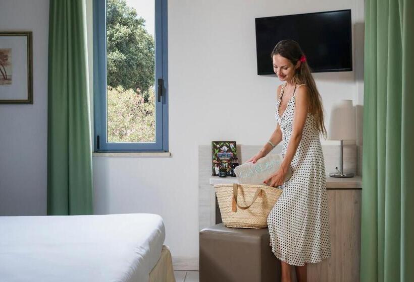 غرفة كومفورت ثلاثية, Garden Toscana Resort