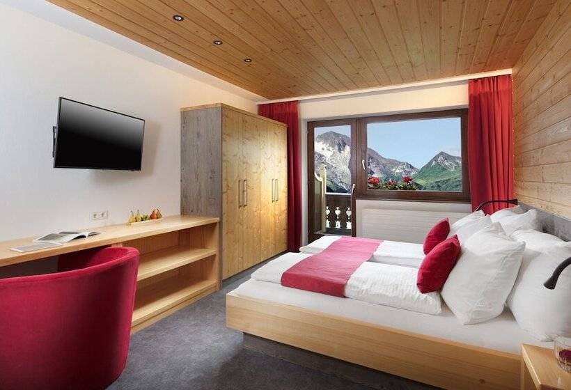 带山景的复式房间, Höhlenstein