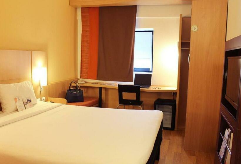 اتاق استاندارد با چشم‌انداز دریا, Ibis Oran Les Falaises