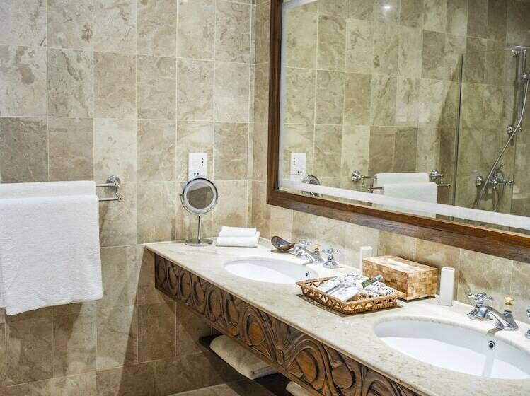 بانگلوی ممتاز, Pacific Resort Aitutaki Adults Only