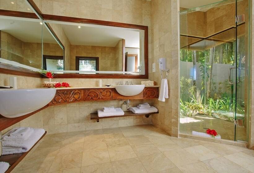 بانگلوی استاندارد, Pacific Resort Aitutaki Adults Only