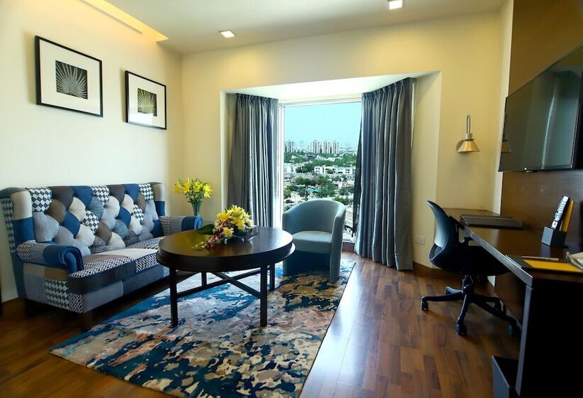 Suite, Radisson  Gurugram Sohna Road City Center