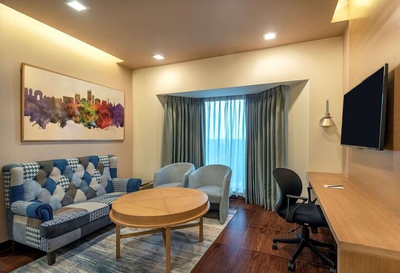 Suite, Radisson  Gurugram Sohna Road City Center