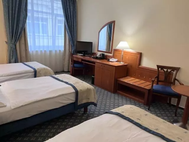 اتاق استاندارد سه نفره, Ramada Prague City Centre