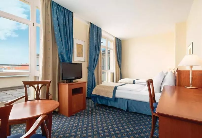 اتاق استاندارد با تراس, Ramada Prague City Centre
