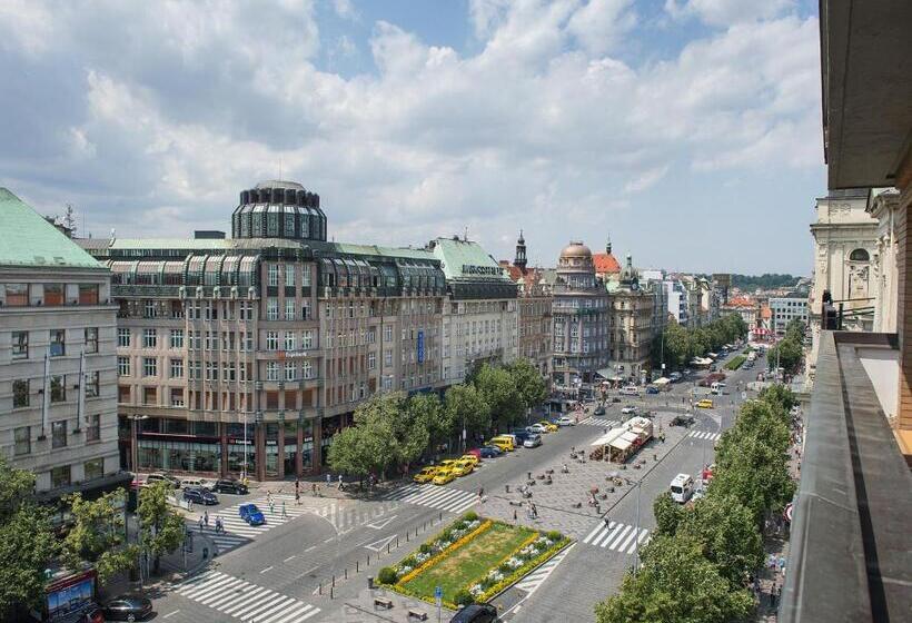 اتاق استاندارد با چشم‌انداز, Ramada Prague City Centre