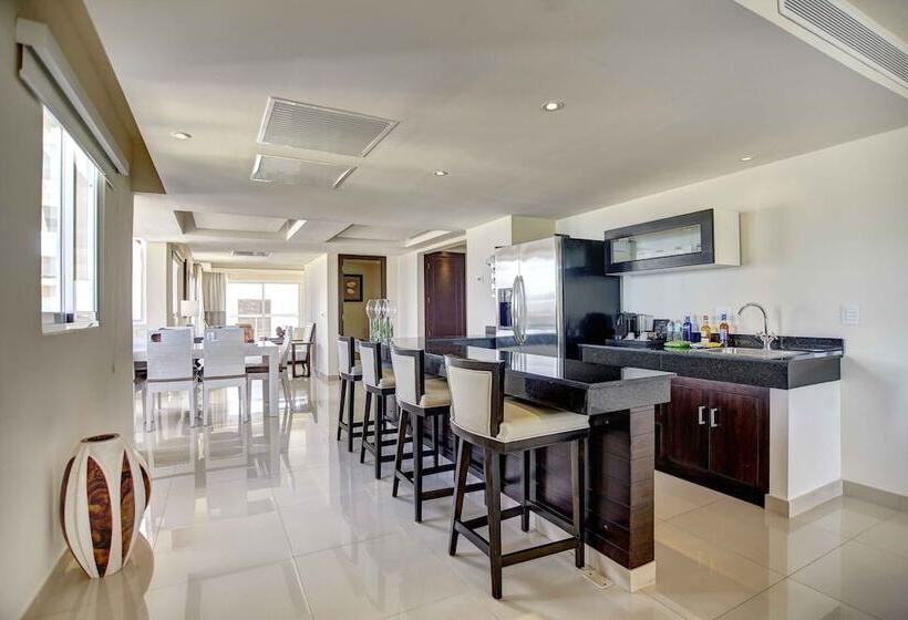 سوئیت دلوکس 2 خوابه, Royalton Punta Cana, An Autograph Collection Allinclusive Resort & Casino