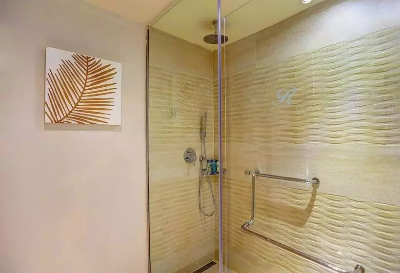 اتاق لوکس با چشم‌انداز دریا, Royalton Punta Cana, An Autograph Collection Allinclusive Resort & Casino