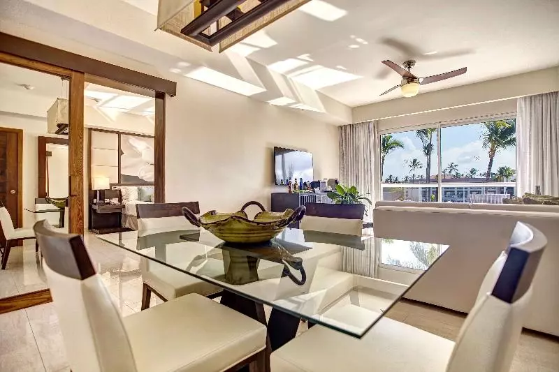 سوئیت با وان آب گرم, Royalton Punta Cana, An Autograph Collection Allinclusive Resort & Casino