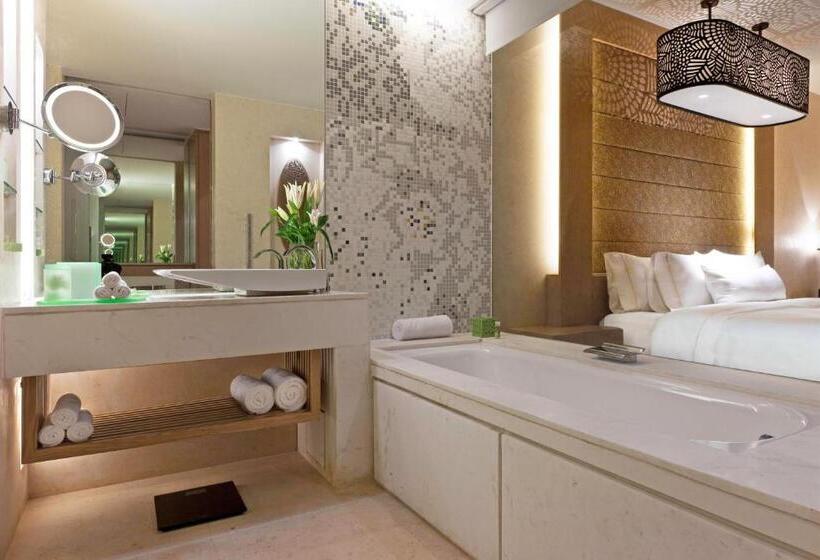 חדר דלוקס,מיטת קינג עם נוף לעיר, The Westin Gurgaon, New Delhi