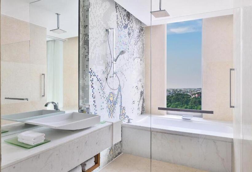 חדר קלאב עם מיטת קינג, The Westin Gurgaon, New Delhi