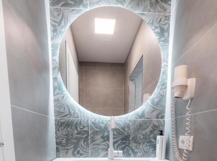 סטודיו קלאסי, Torbole Apart