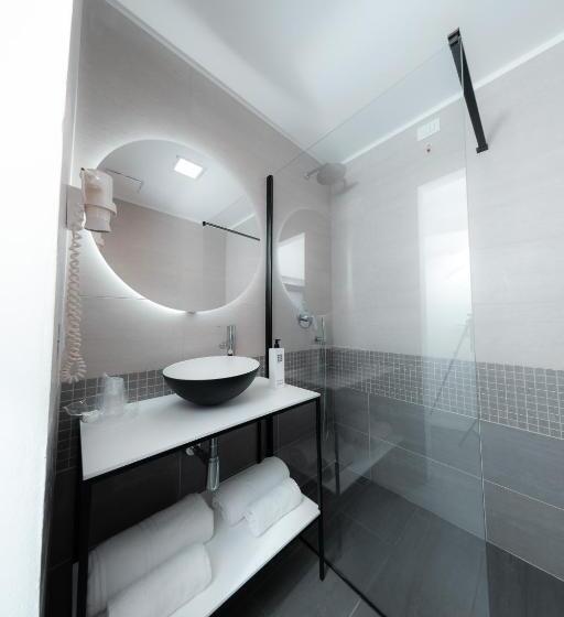 Standard studio with lake view, Torbole Apart