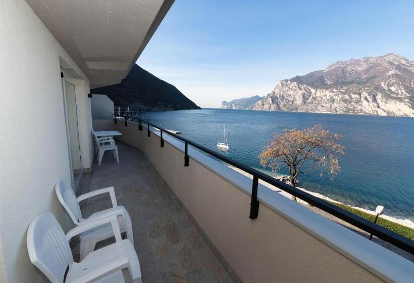 1 Bedroom Apartment Lake View, Torbole Apart