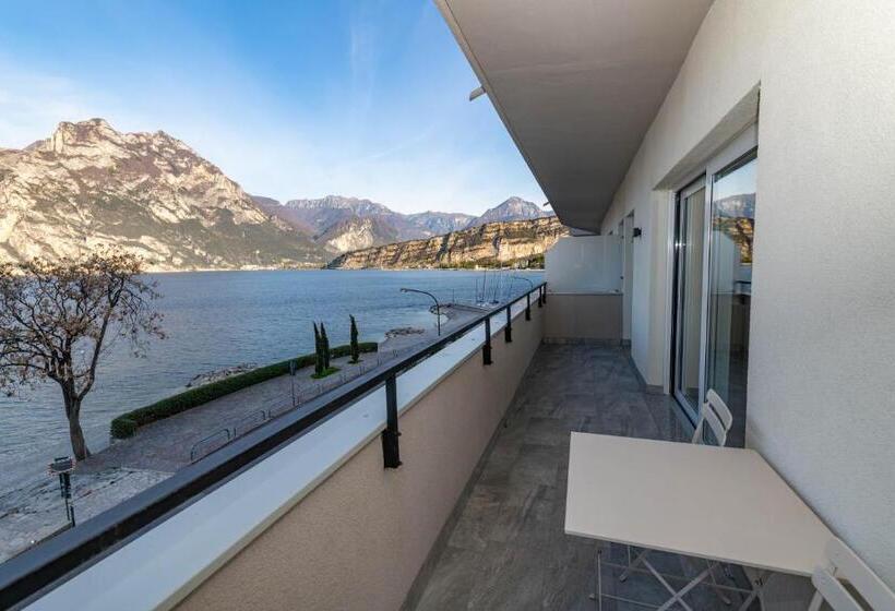 1 Bedroom Apartment Lake View, Torbole Apart