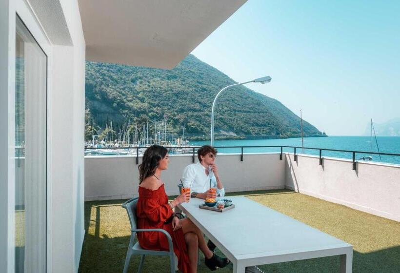 סטודיו סטנדרטי נוף לגינה, Torbole Apart