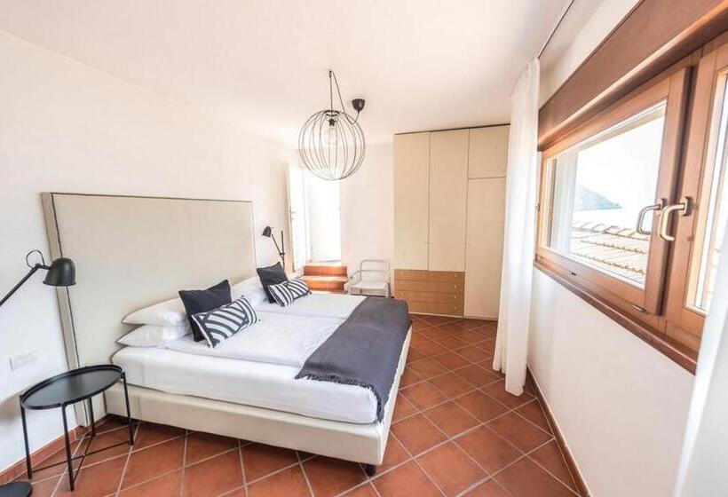 1 Bedroom Apartment Lake View, Torbole Apart