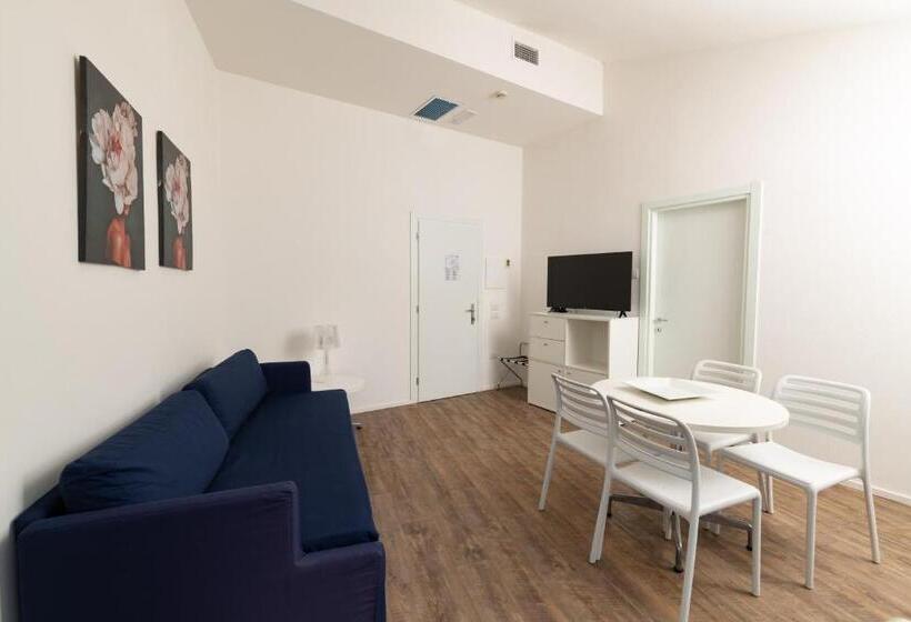 1 Bedroom Apartment Lake View, Torbole Apart