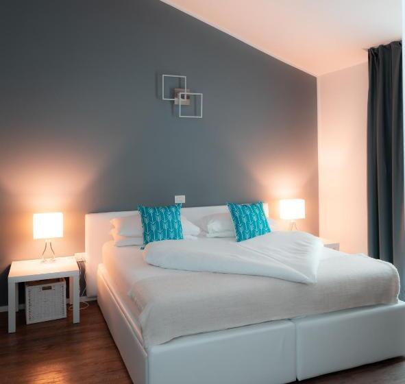 1 Bedroom Apartment Lake View, Torbole Apart