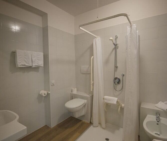 סטודיו קלאסי, Torbole Apart