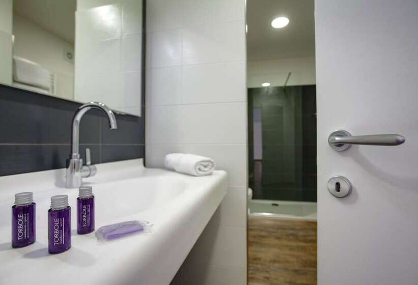 Standard studio with lake view, Torbole Apart