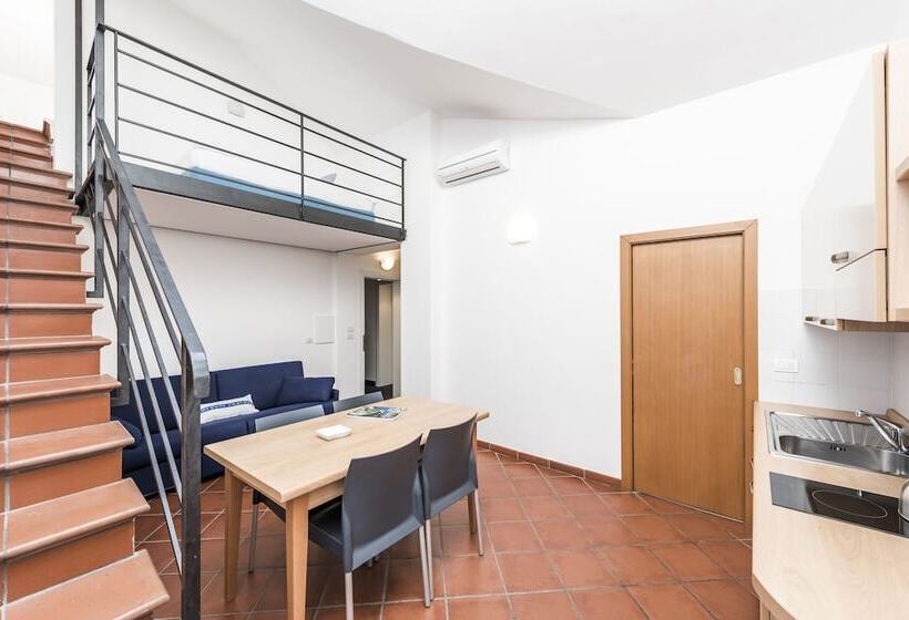 1 Bedroom Apartment Lake View, Torbole Apart