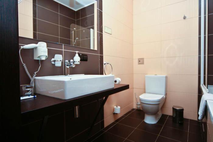 استودیوی استاندارد, Villa Kristina