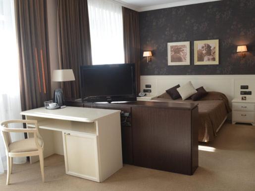 سوییت جونیور, Villa Kristina