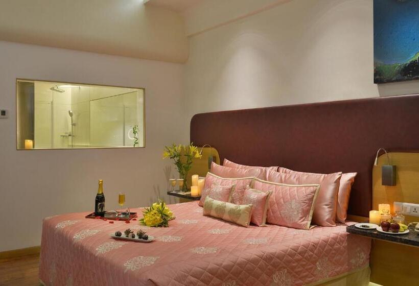 غرفة إدارية سرير ملكى, Vivanta Vadodara