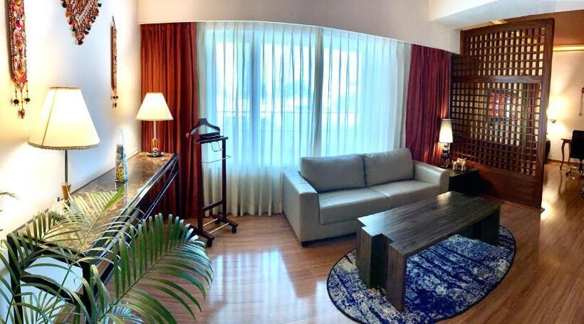 جناح إدارى, Vivanta Vadodara