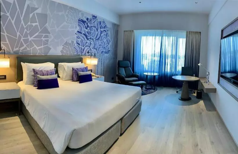 クイーンベッドのデラックスルーム, Vivanta Vadodara