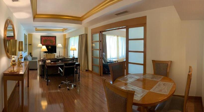 جناح بريميوم, Vivanta Vadodara