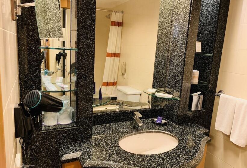 غرفة سوبيريور مطلة على المدينة, Vivanta Vadodara