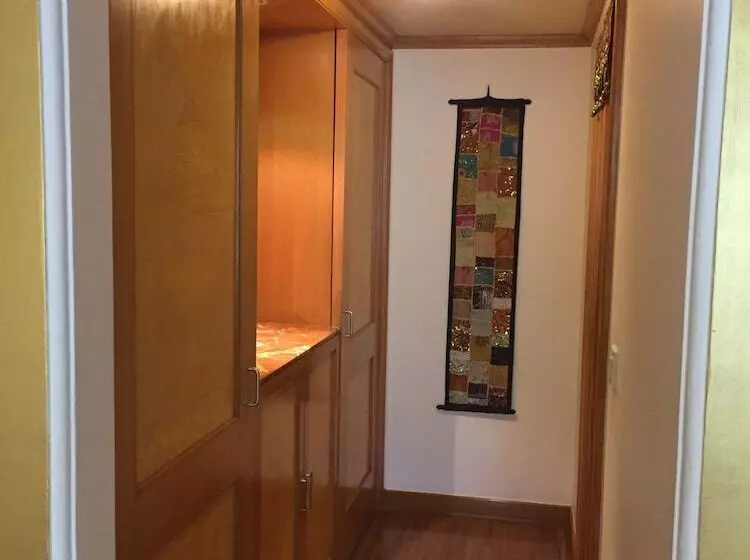 デラックススイート, Vivanta Vadodara