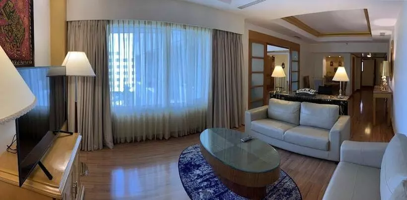 デラックススイート, Vivanta Vadodara