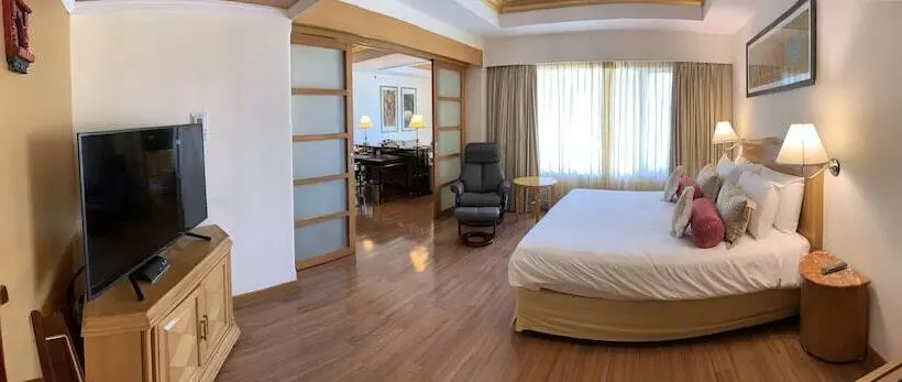 デラックススイート, Vivanta Vadodara