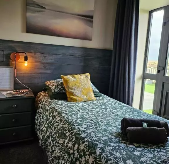 Standard Single Room, Widemouth Manor