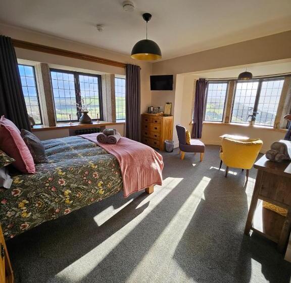 Superior Room King Size Bed, Widemouth Manor